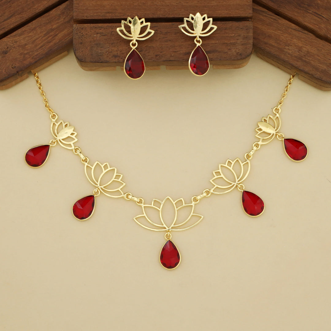 Golden Lotus Drop Glossy Stone Short Neckpiece With Earring