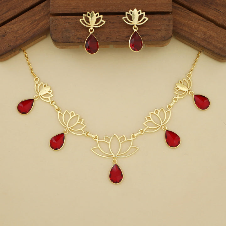 Golden Lotus Drop Glossy Stone Short Neckpiece With Earring