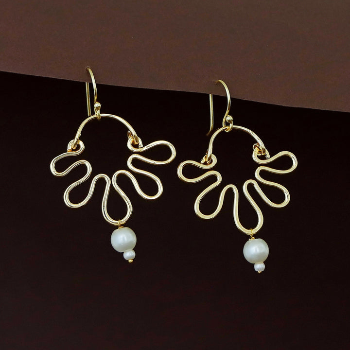 Renee Golden Curly Pearl Drop