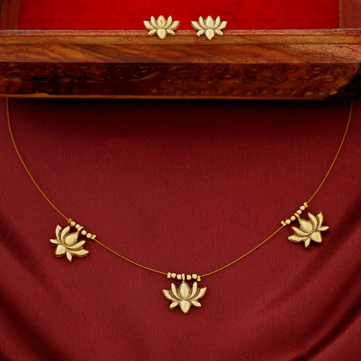 Srinika Tri Lotus String Neckpiece With Earring