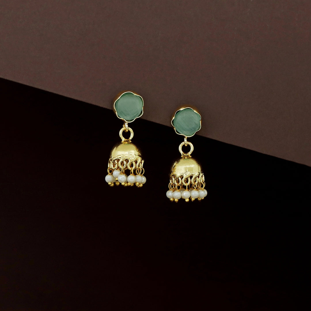 Nayeli Golden Pearl Jhumka