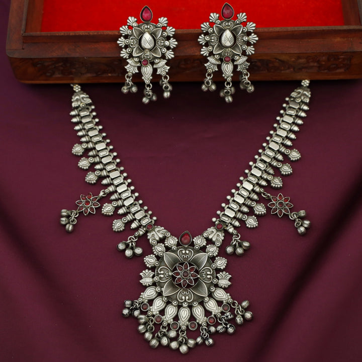 Arpnita Antique Floral Neckpiece With Earring