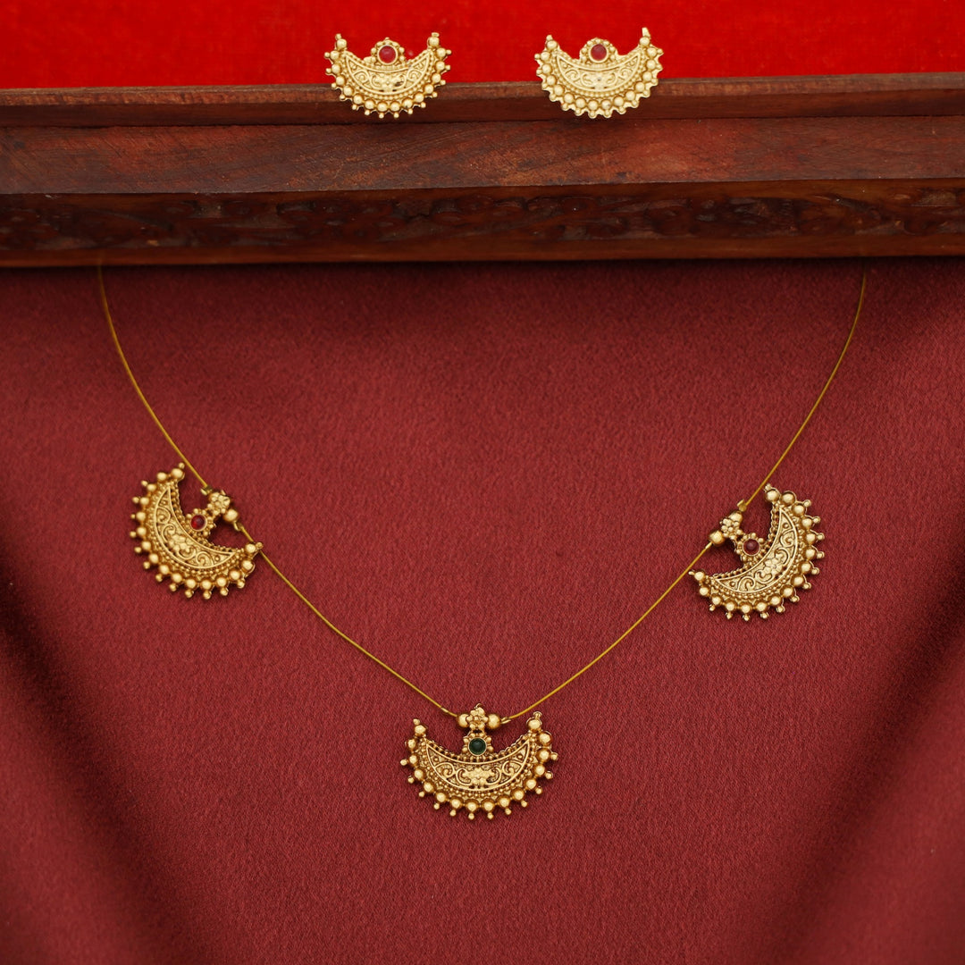 Alamkritha Tri Half Moon String Neckpiece