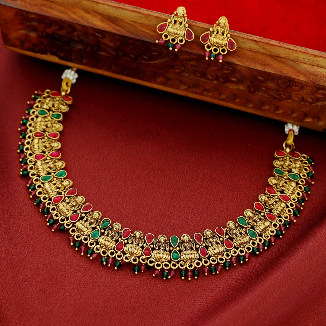 Dhwani Devi Beaded Short Neckpiece With Stud