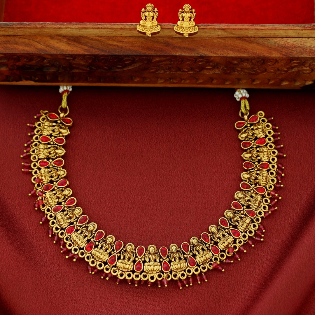 Dhwani Devi Beaded Short Neckpiece With Stud