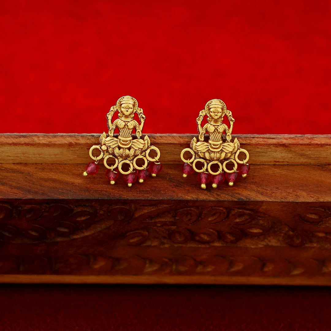 Prisha Devi Pearl Short Neckpiece With Earring