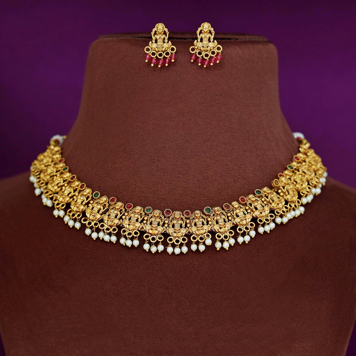 Prisha Devi Pearl Short Neckpiece With Earring