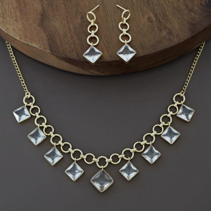 Alasca Golden Circle And Diamond Glossy Neckpiece With Earring