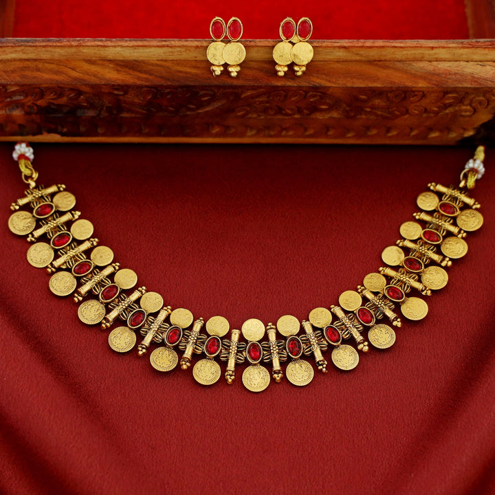 Pranita Dual Kashi Oval Stick Short Neckpiece/Choker With Earring