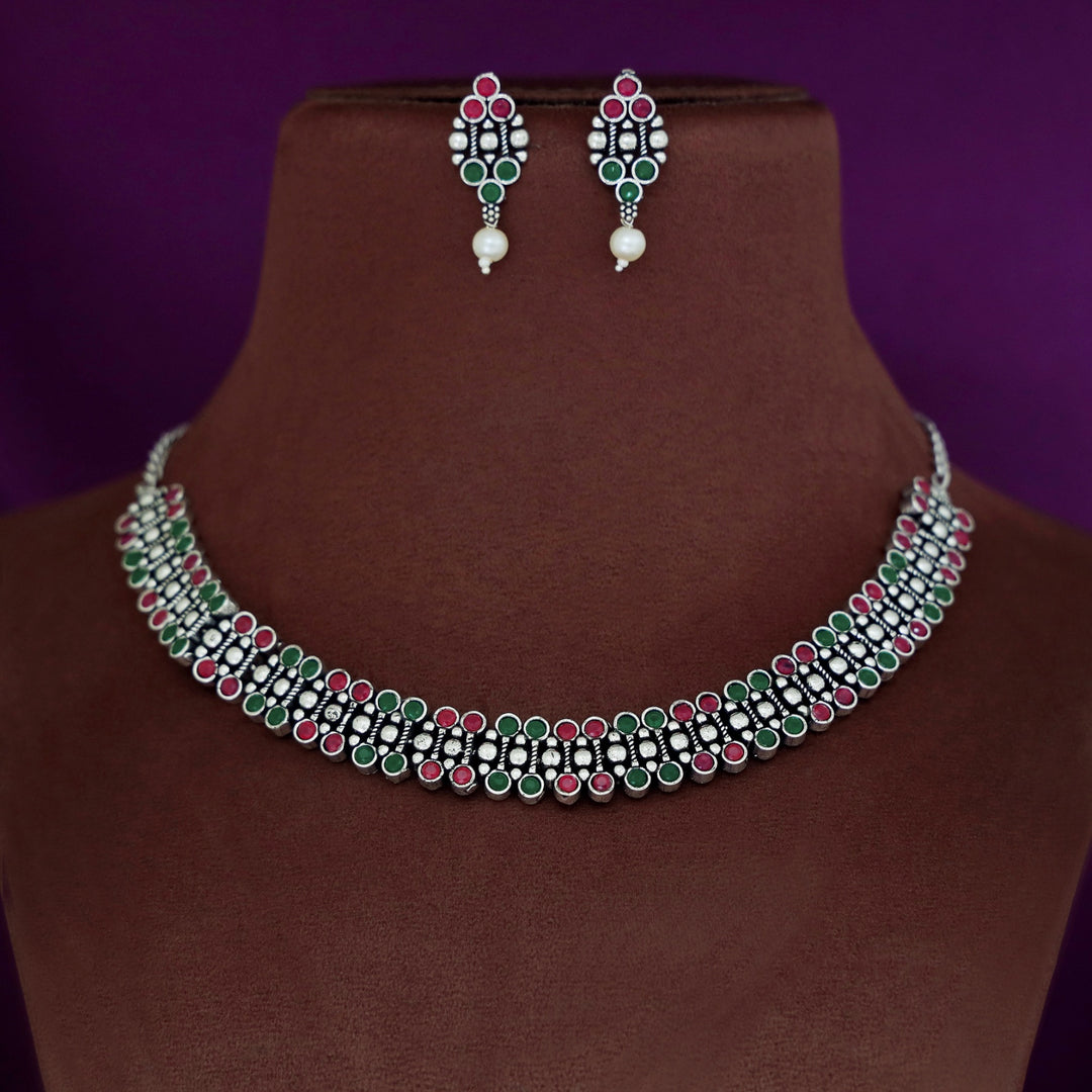 Lucy Antique Short Neckpiece With Earring