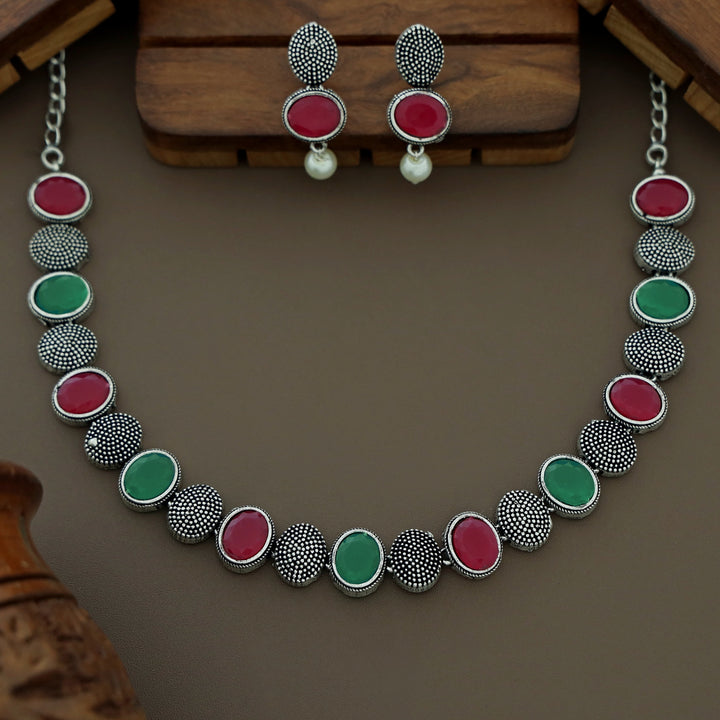 Jolene Oval Antique Short Neckpiece With Earring