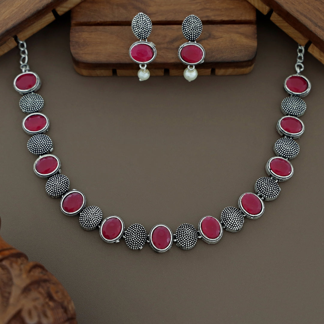 Jolene Oval Antique Short Neckpiece With Earring