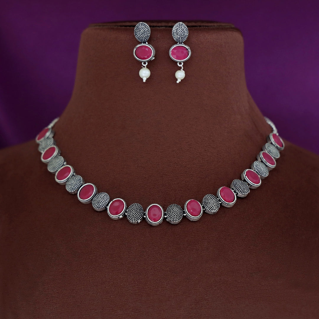 Jolene Oval Antique Short Neckpiece With Earring