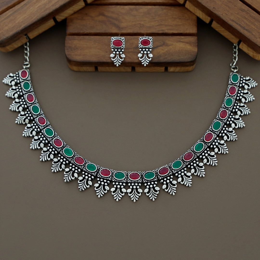 Isabella Antique Short Neckpiece With Earring