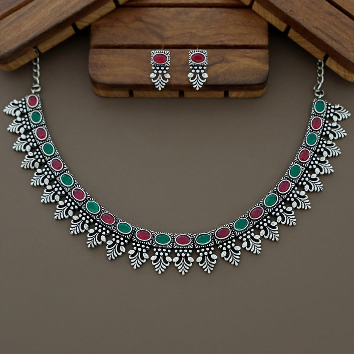 Isabella Antique Short Neckpiece With Earring