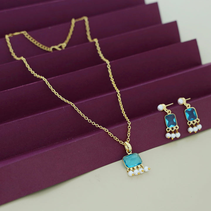 Brenna Rectangle Glossy Pearl Neckpiece With Earring