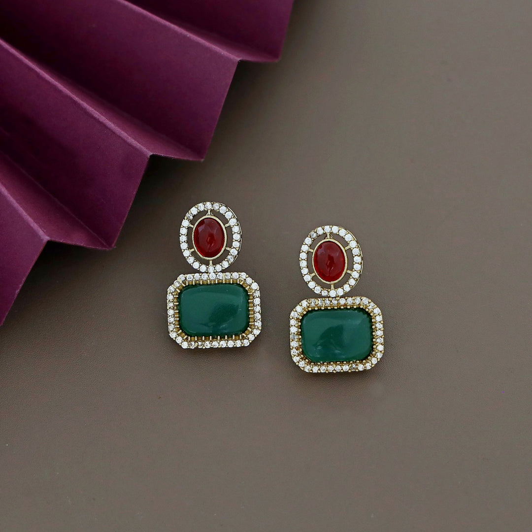 Vanya Lion Pendant Ghunguroo Glossy Neck Cuff With Earring