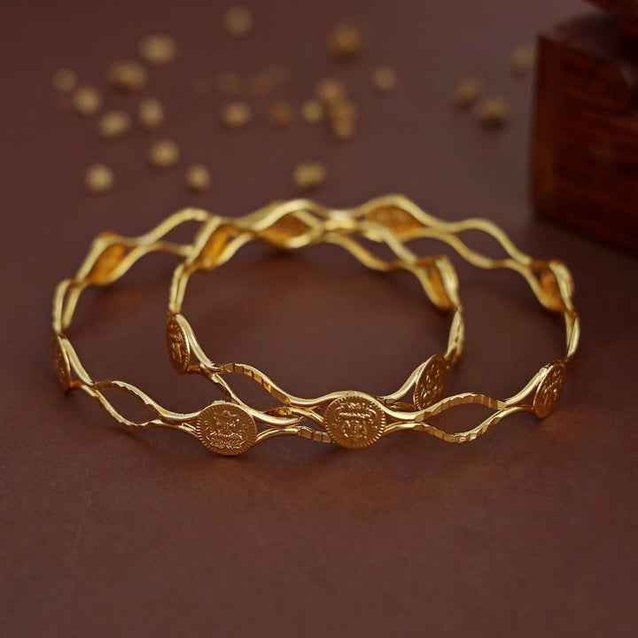 Swarali Wavy Kashi Bangle (Set Of 2)