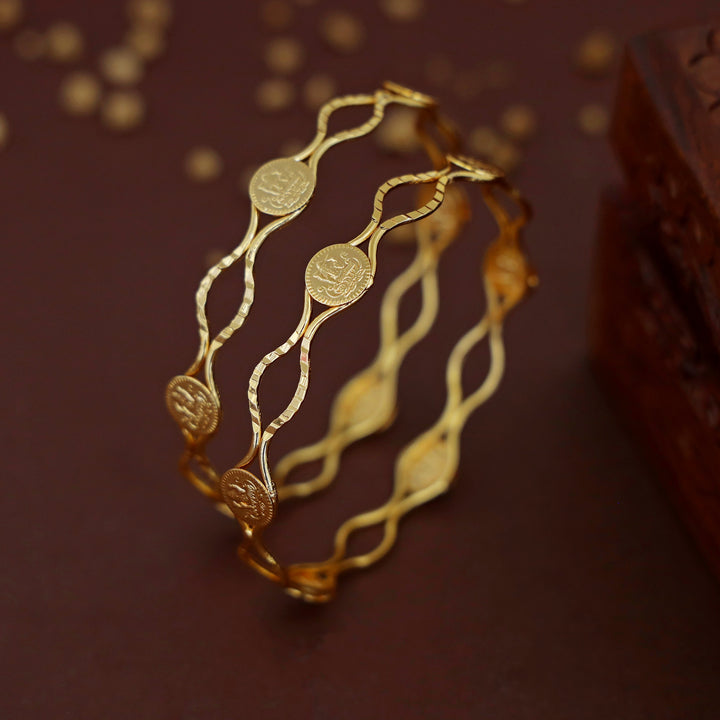 Swarali Wavy Kashi Bangle (Set Of 2)