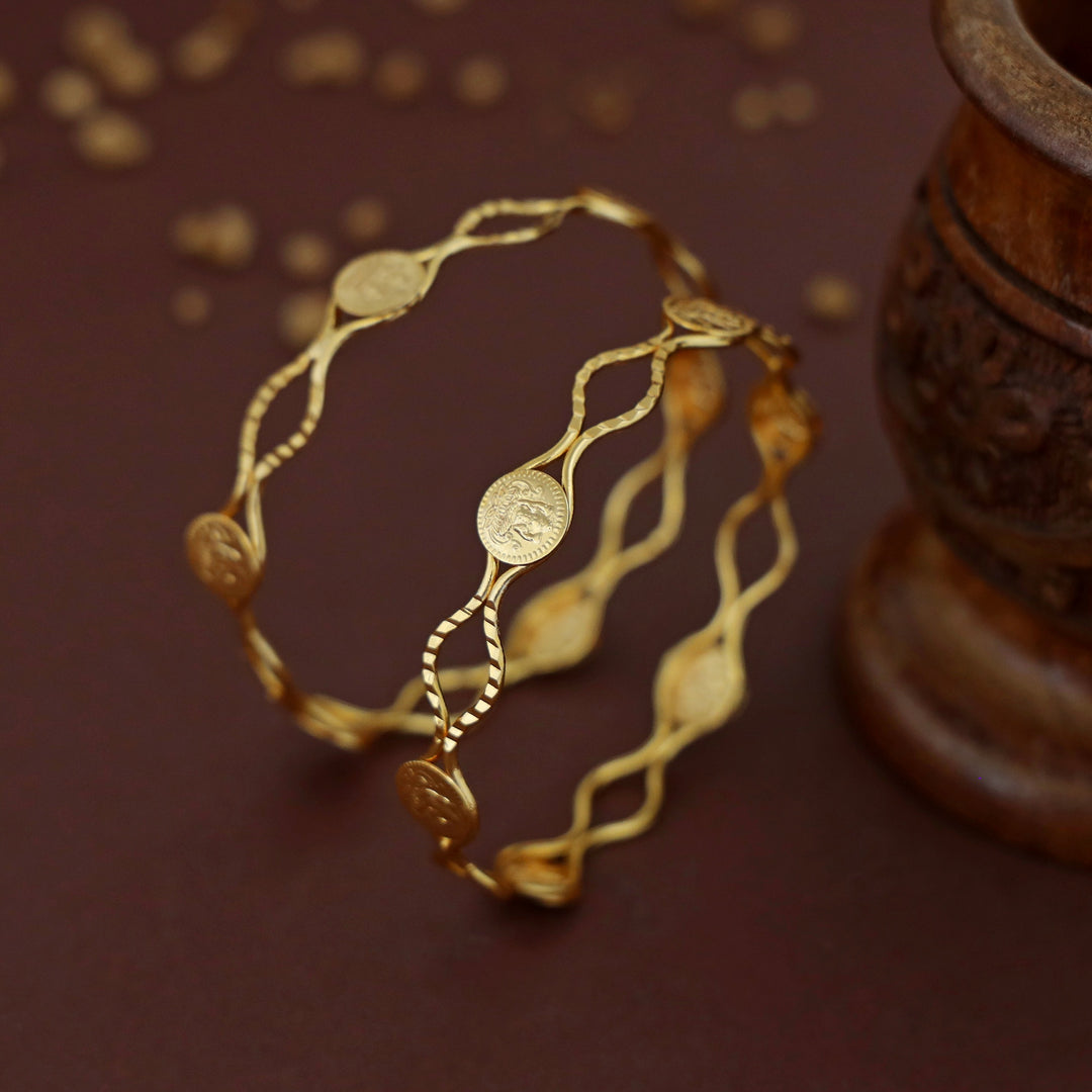 Swarali Wavy Kashi Bangle (Set Of 2)