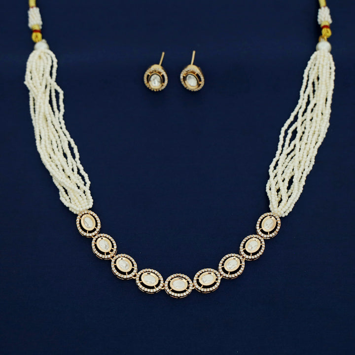 Zunaira Kundan Layered Beads Neckpiece With Stud