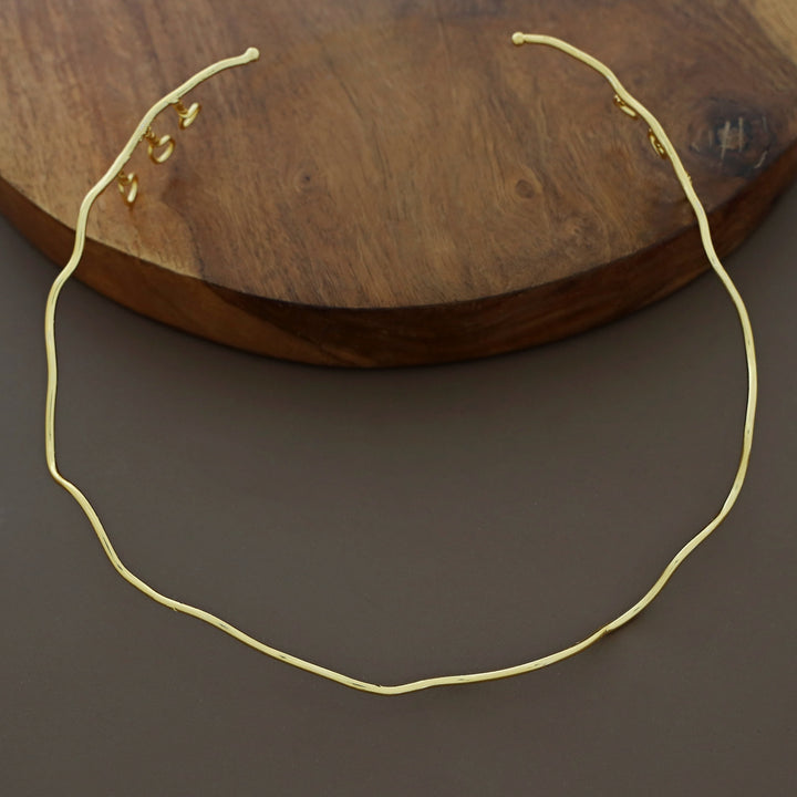 Eva Golden Wavy Hair Crown Band