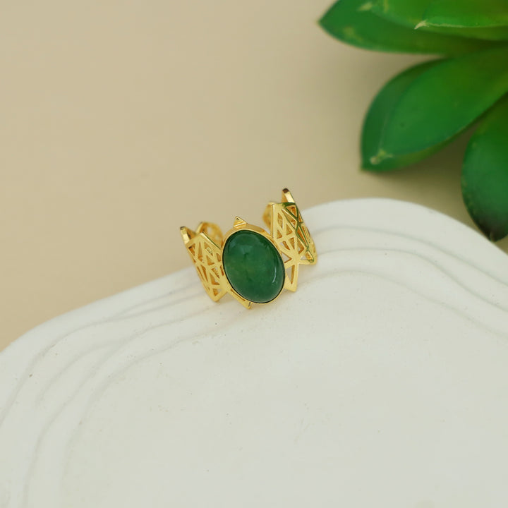 Aileen Golden Geometrical Oval Glossy + Natural Stone Ring