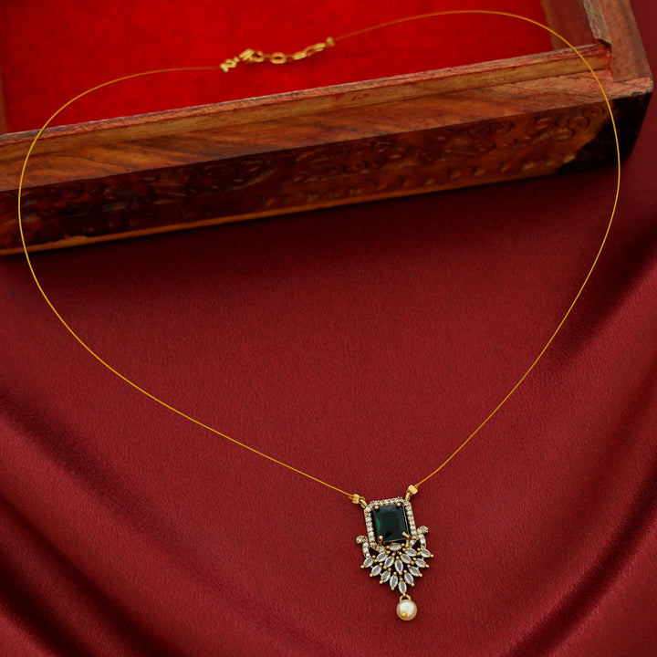 Dilsha AD Stone Pearl String Neckpiece