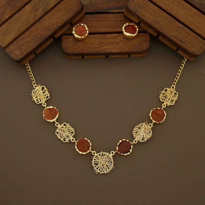 Monica Wired Circle + Square Raw Stone Short Neckpiece With Stud