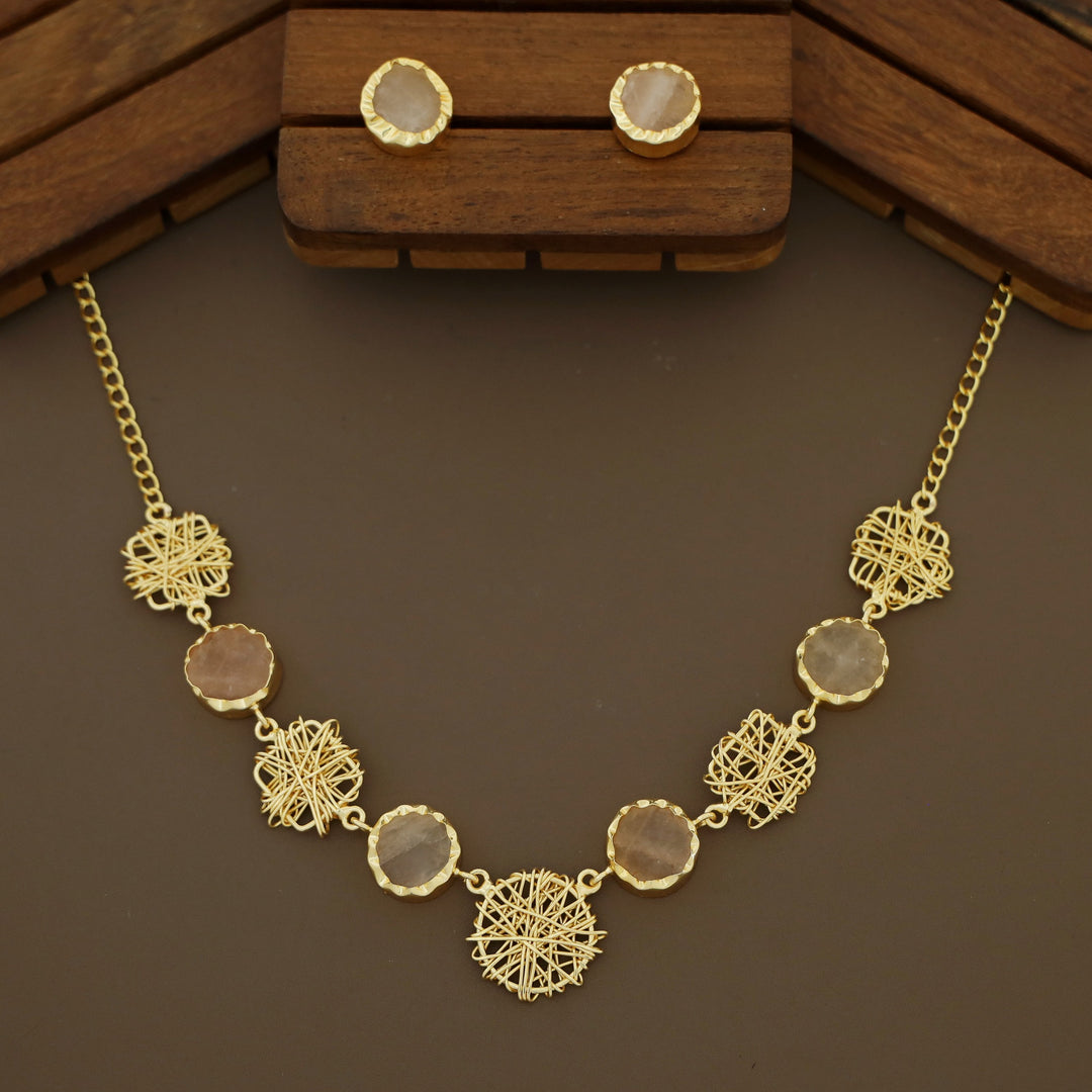 Monica Wired Circle + Square Raw Stone Short Neckpiece With Stud