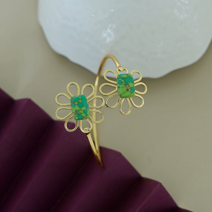 Lee Golden Dual Flower Bangle