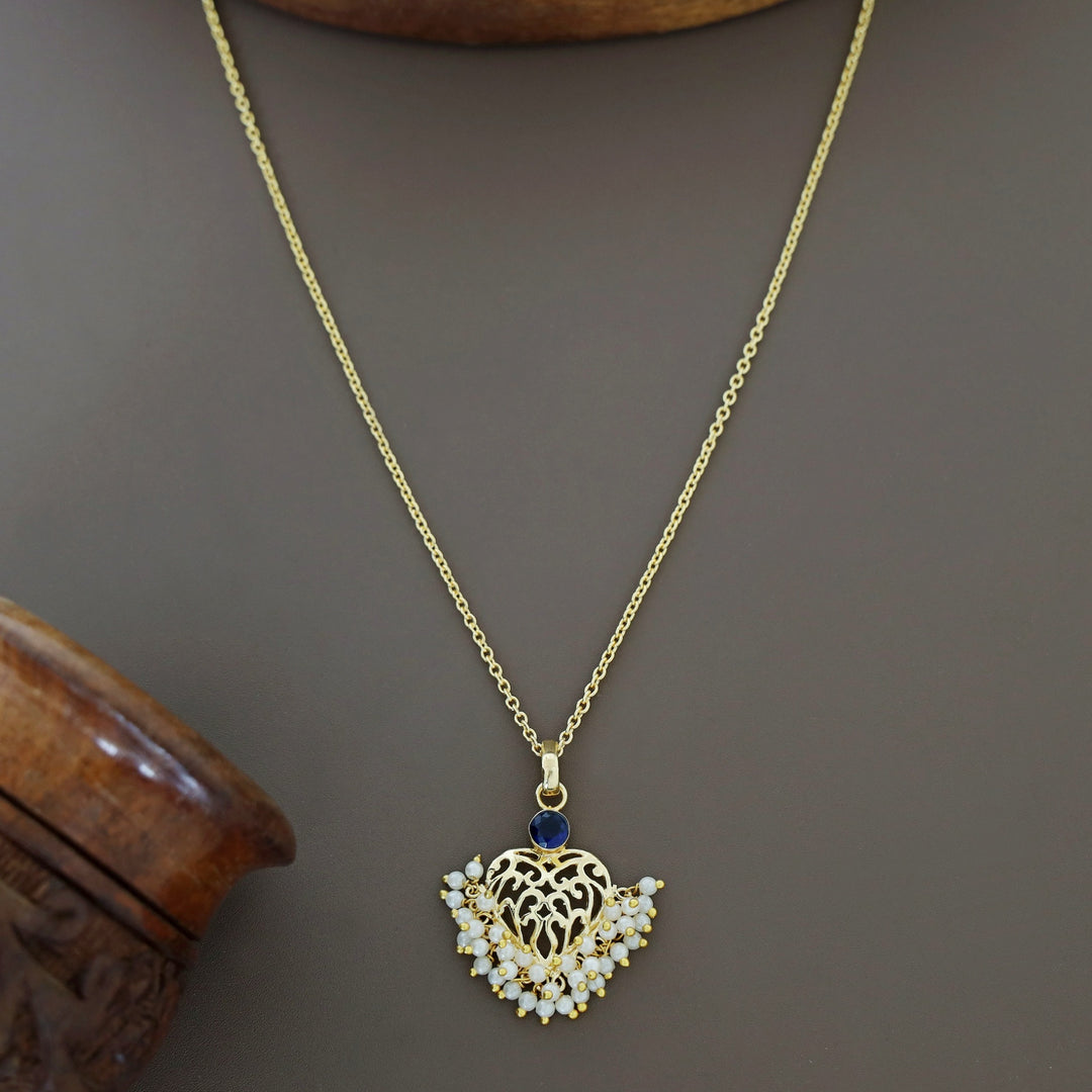 Rosalind Cluster Pearl Heart Glossy Neckpiece