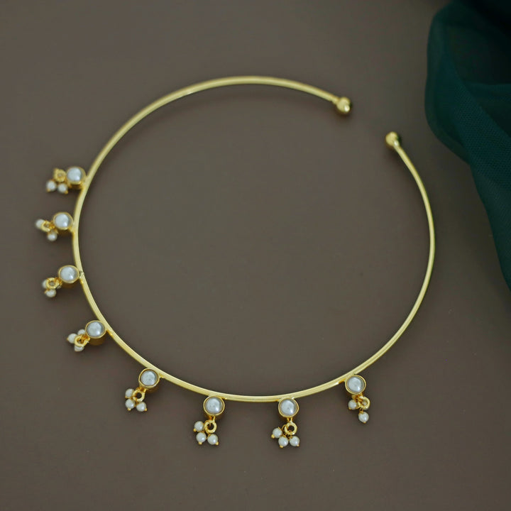 Hirabai 8 Pearl Golden Neck Cuff