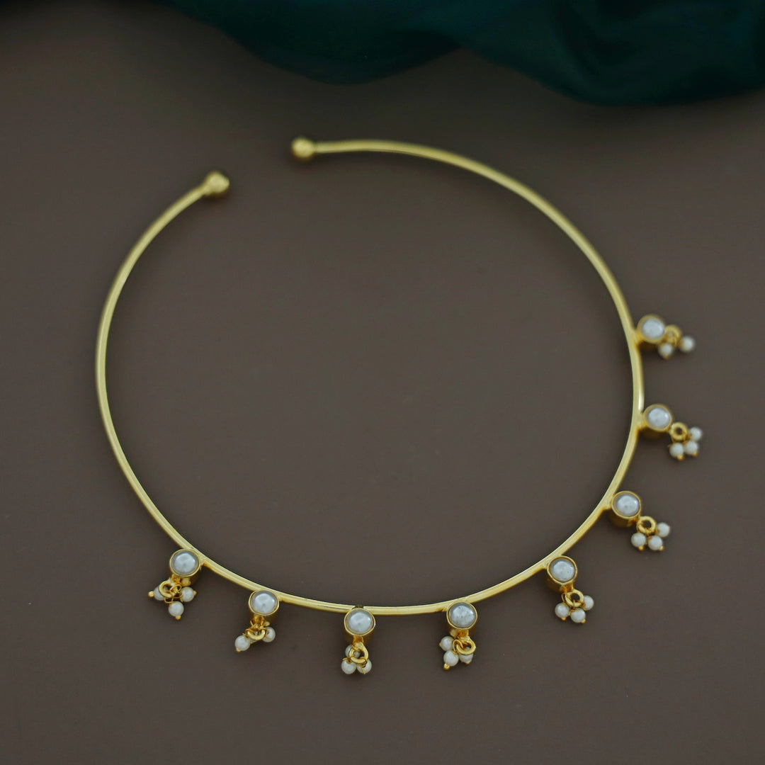 Hirabai 8 Pearl Golden Neck Cuff