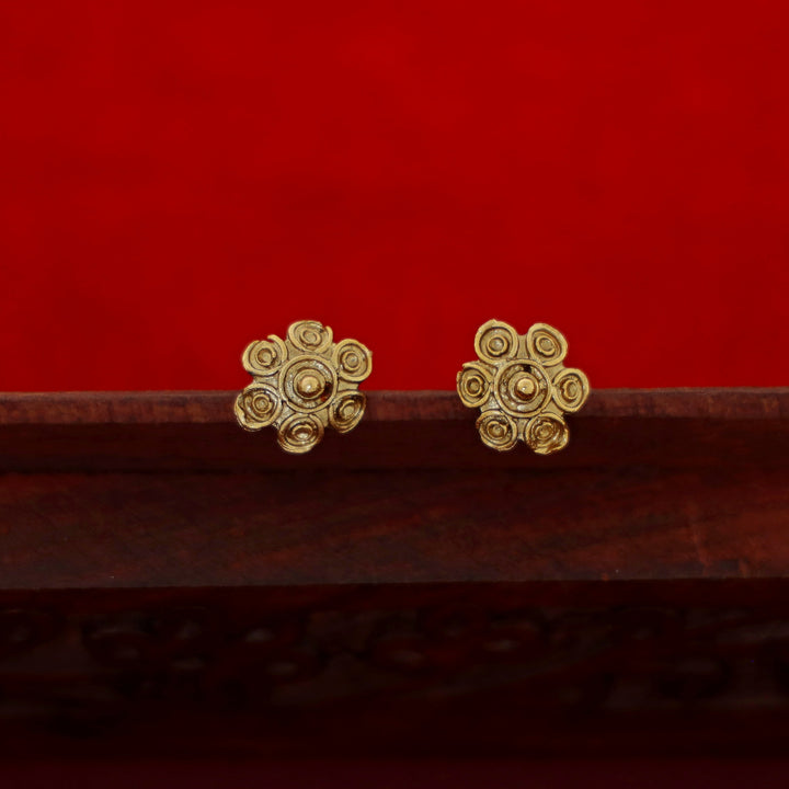 Sharvangi Short Neckpiece With Stud