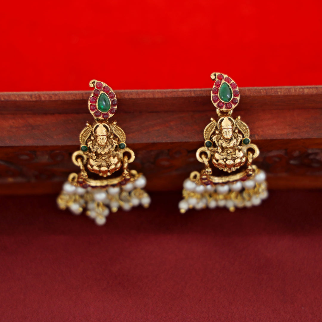 Raadhya Lekshmi Mango Kemp Stone Pearl Neckpiece With Earring