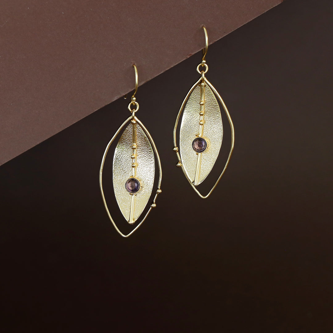 Eilin Golden Textured Leaf Glossy Stone Drop