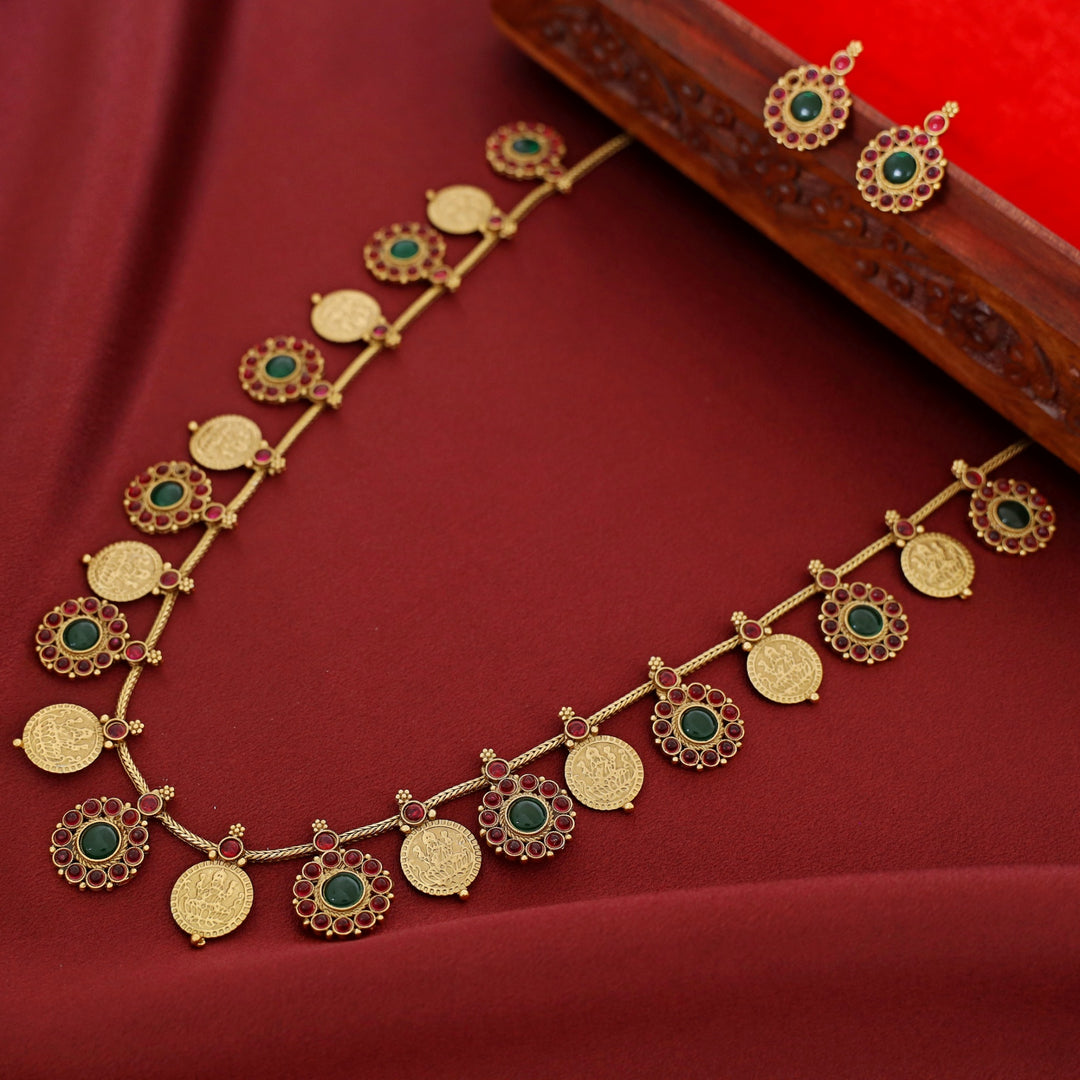 Sreelekha Floral Kashi Long Neckpiece With Earring