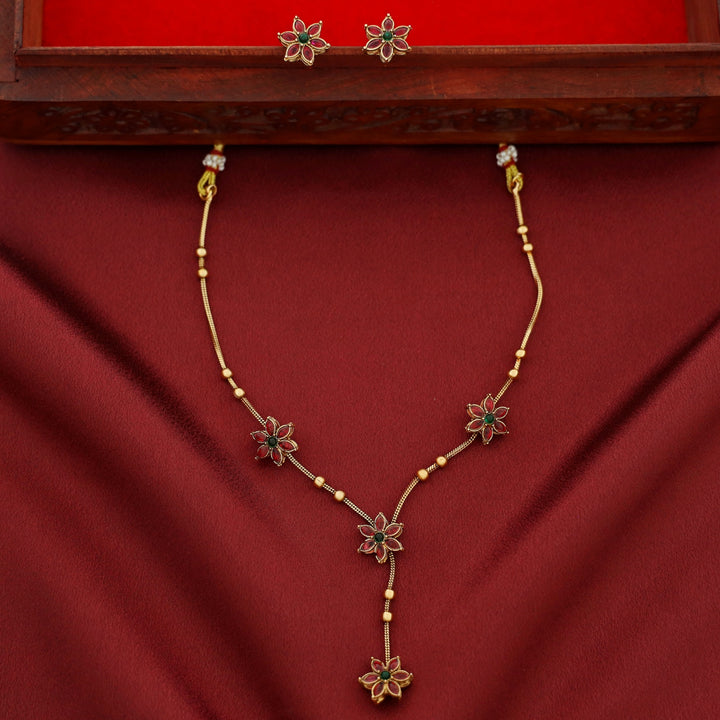 Kamala Tetra Flower Ball Neckpiece With Stud