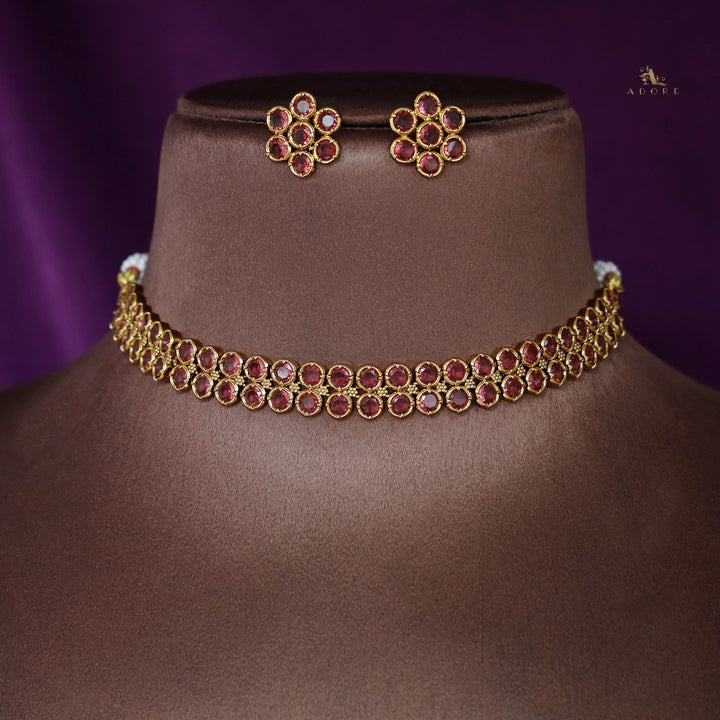 Avishna Glossy Short Neckpiece / Choker With Stud