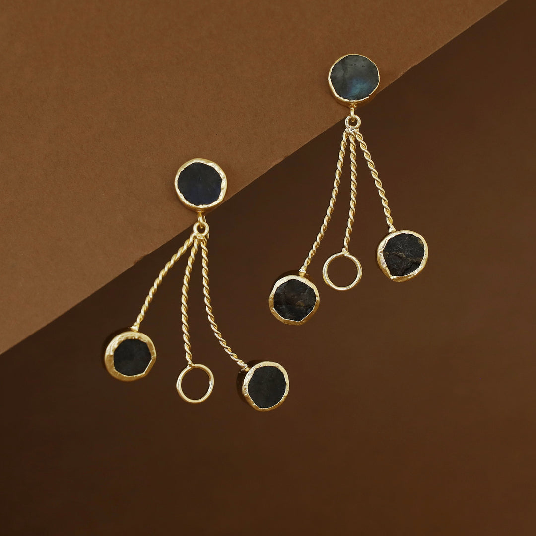 Seraphine Tri Raw Stone + Circle Golden Twisted Earring