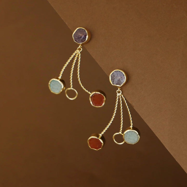 Seraphine Tri Raw Stone + Circle Golden Twisted Earring