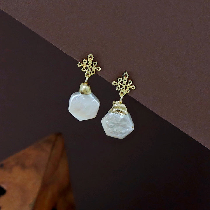Yuvika Hexagon Real Baroque Earring