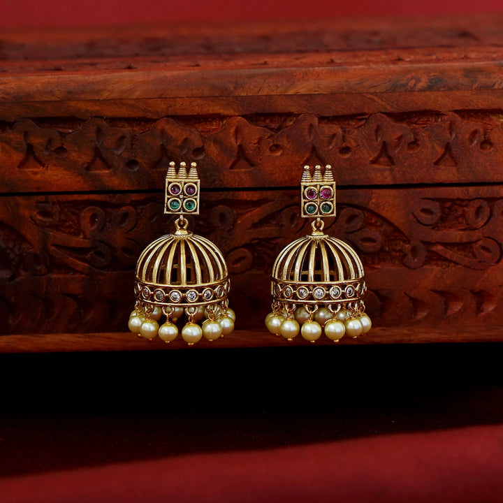 Viniha Kemp Pearl Jhumka