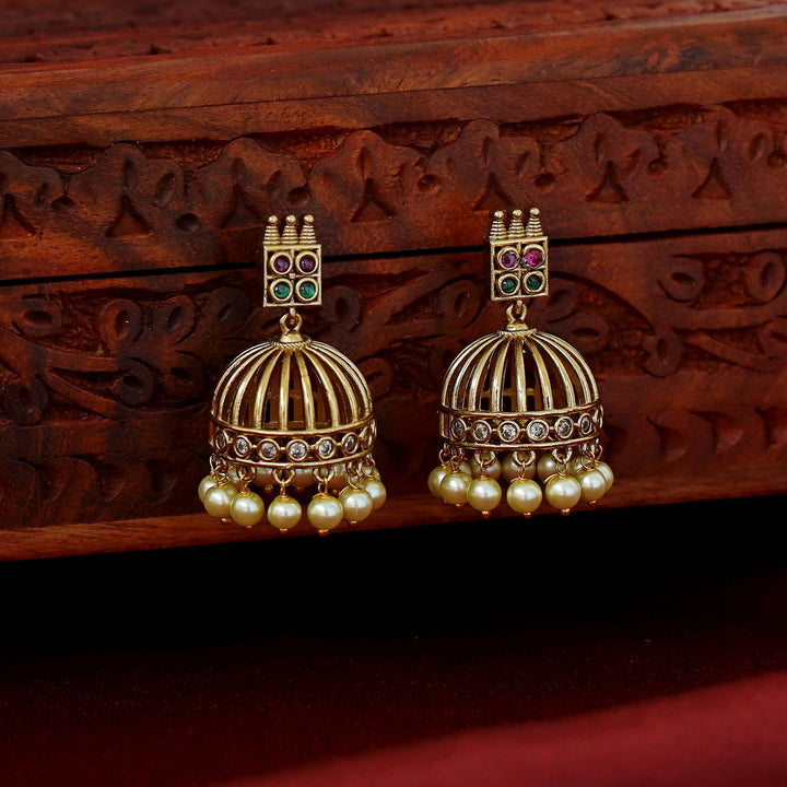 Viniha Kemp Pearl Jhumka