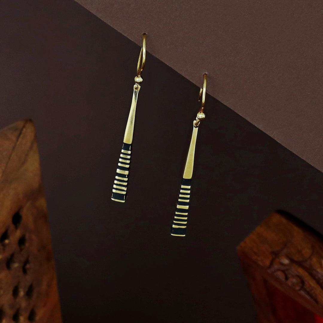 Aarohi Black And Gold Drop