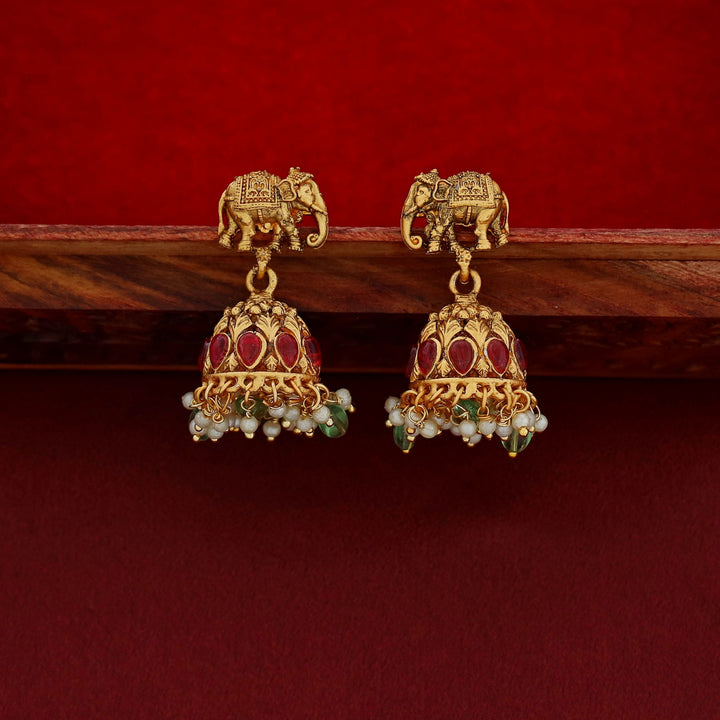 Mandhara Layered Temple Pendant Neckpiece With Earring