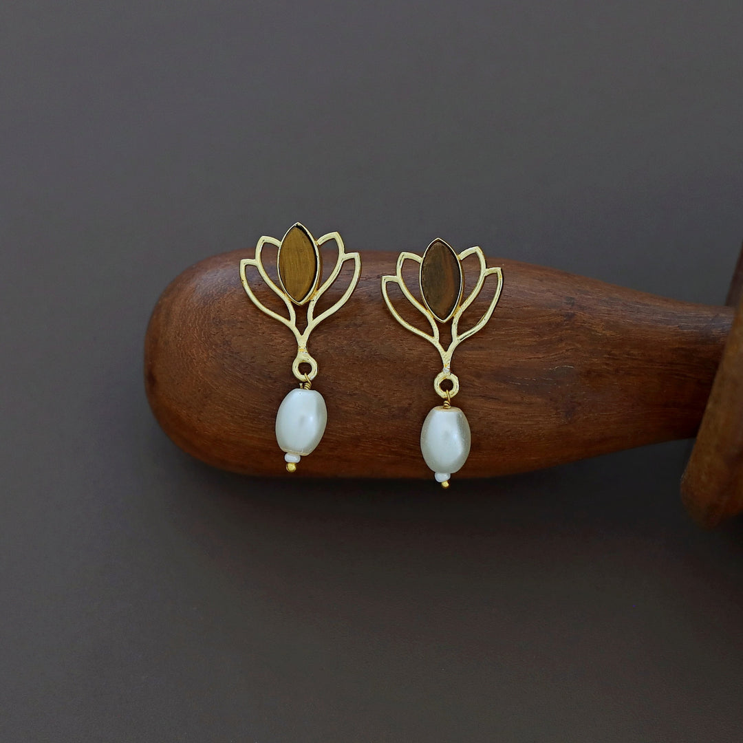 Golden Lotus Glossy + Raw Stone Pearl Earring