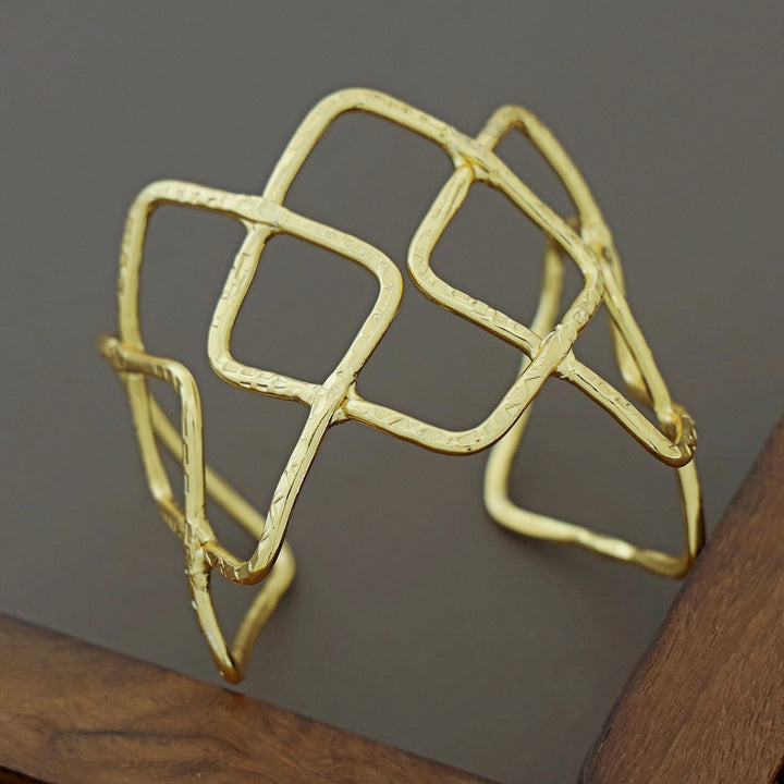 Swarali Golden Hammered Bangle