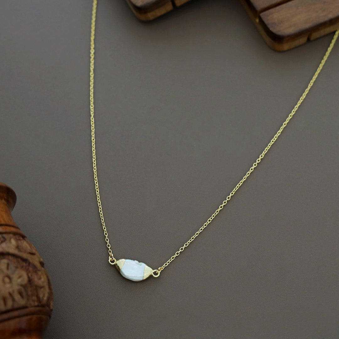 Imara Real Baroque Pendant Neckpiece